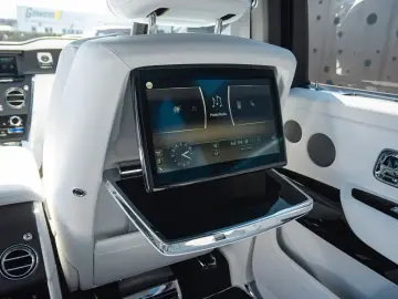 ROLLS ROYCE Cullinan MANSORY  FORGED CARBON ONLY 7600 KM