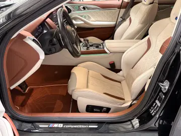 BMW M8 Competition  Bentley Interior Carbon Laser 36