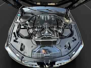 BMW M5 Limousine Laserlicht Driving Assist Prof. 360