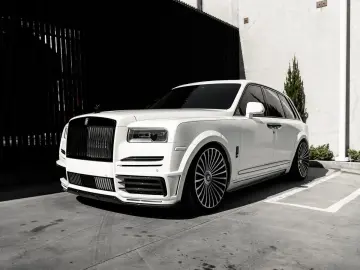 ROLLS ROYCE Cullinan BLACK BADGE 600 MANSORY CARBON