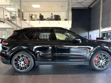 PORSCHE Cayenne S E-Hybrid HA-Lenkung InnoDrive Head-Up