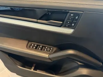 PORSCHE Cayenne S E-Hybrid HA-Lenkung InnoDrive Head-Up