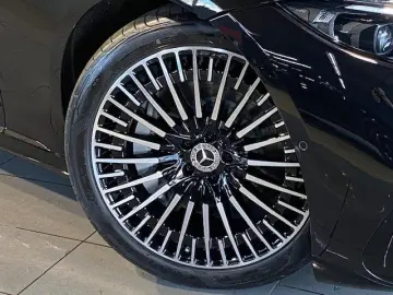 MERCEDES-BENZ EQS 580 4M AMG