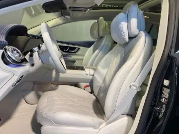 MERCEDES-BENZ EQS 580 4M AMG