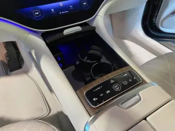 MERCEDES-BENZ EQS 580 4M AMG