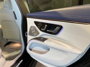 MERCEDES-BENZ EQS 580 4M AMG