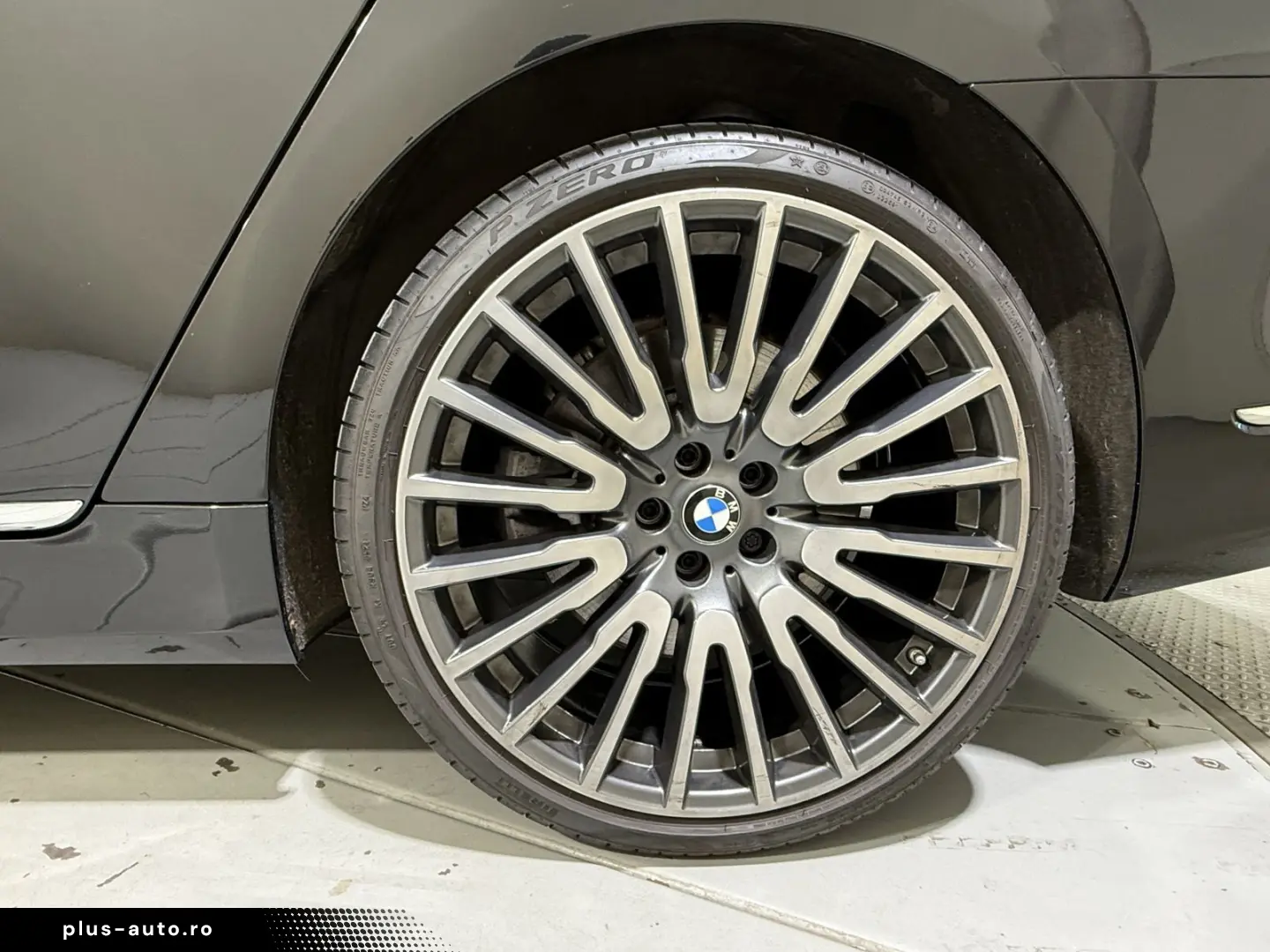 BMW 750i xDrive Limousine Standhzg AHK Massage GSD