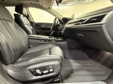 BMW 750i xDrive Limousine Standhzg AHK Massage GSD