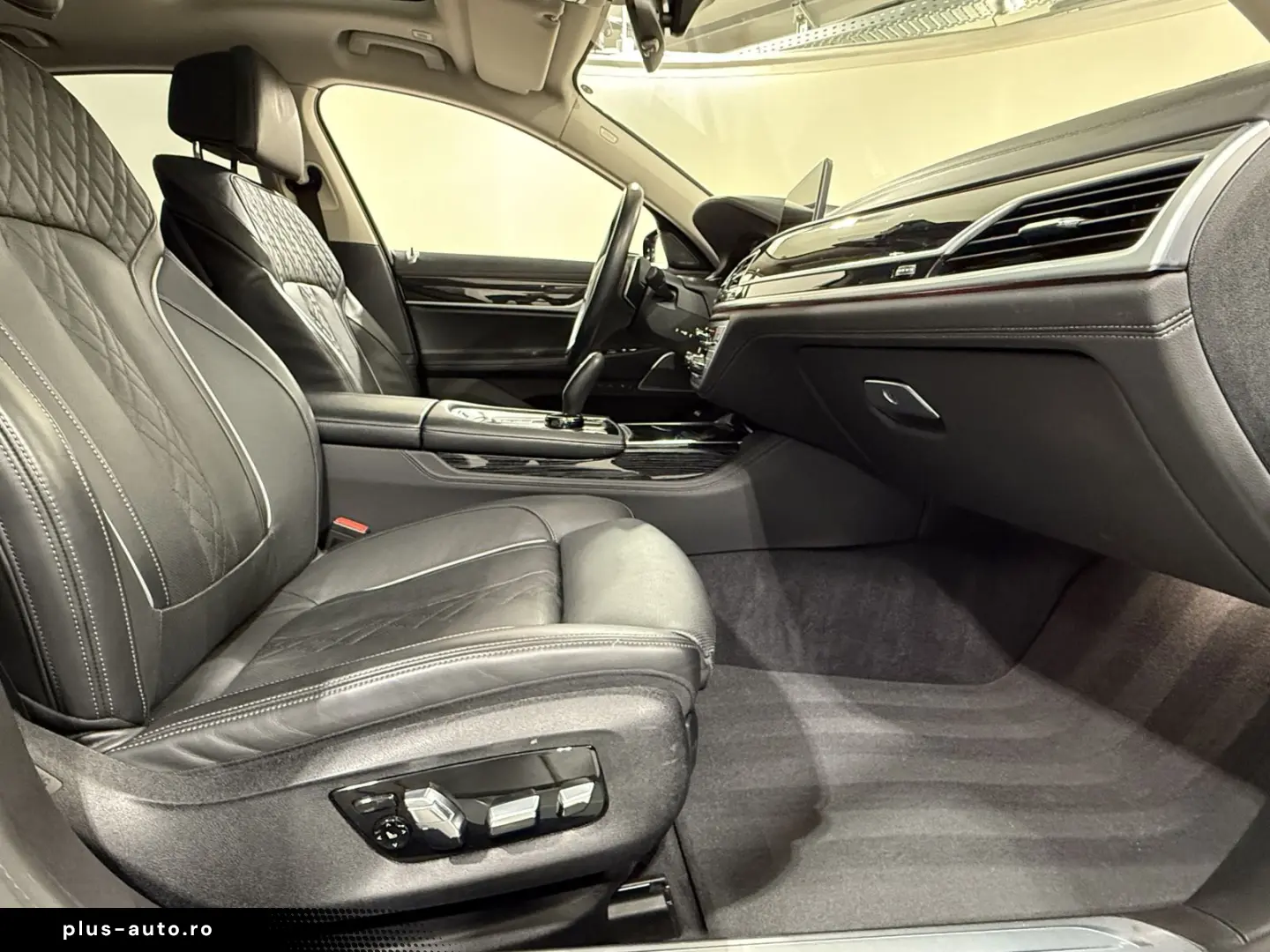 BMW 750i xDrive Limousine Standhzg AHK Massage GSD