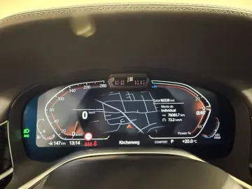 BMW 750i xDrive Limousine Standhzg AHK Massage GSD