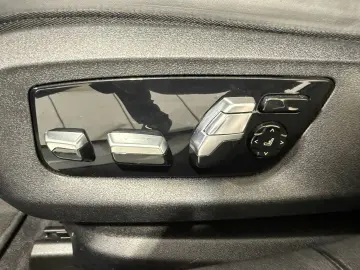 BMW 750i xDrive Limousine Standhzg AHK Massage GSD