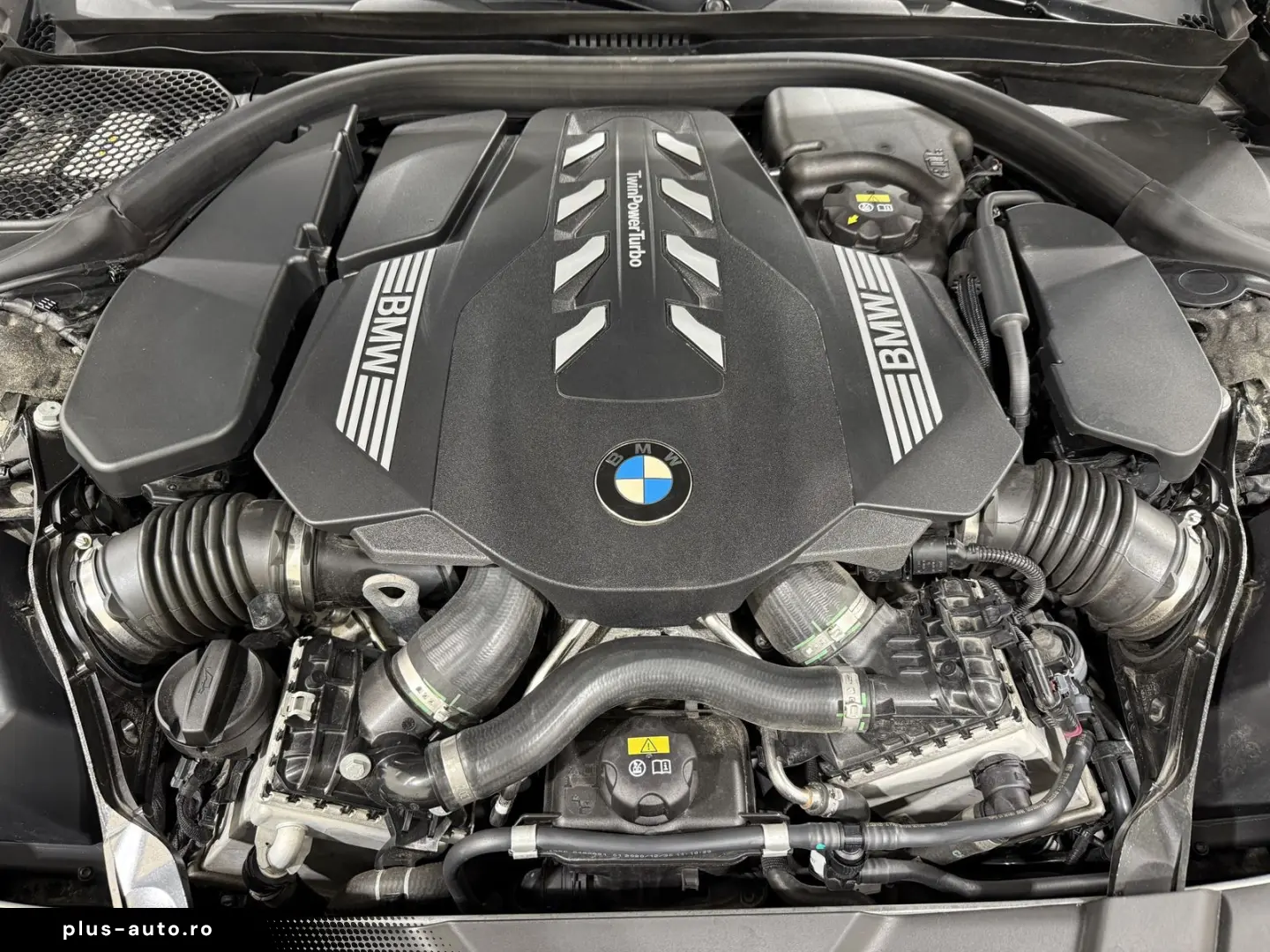 BMW 750i xDrive Limousine Standhzg AHK Massage GSD