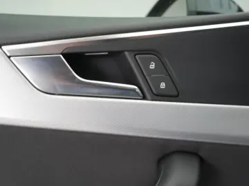 AUDI A5 45 TFSI quattro S tronic advanced Temp Kamera