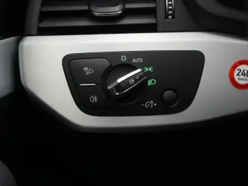 AUDI A5 40 TDI quattro S tronic S line Navi ACC Kamer