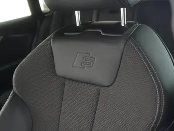 AUDI A5 40 TDI quattro S tronic S line Navi ACC Kamer