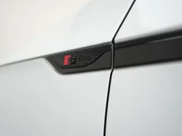 AUDI A5 40 TDI quattro S tronic S line Navi ACC Kamer