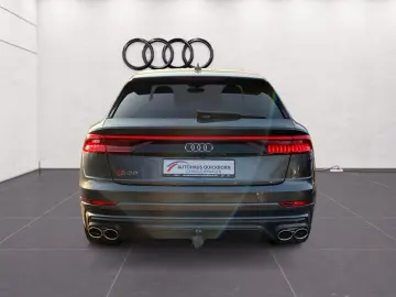 AUDI SQ8 TFSI quattro tiptronic PANO B&O VALCONA AHK