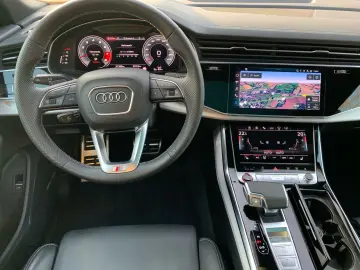 AUDI SQ8 TFSI quattro tiptronic PANO B&O VALCONA AHK