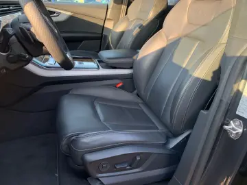 AUDI SQ8 TFSI quattro tiptronic PANO B&O VALCONA AHK