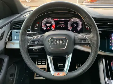 AUDI SQ8 TFSI quattro tiptronic PANO B&O VALCONA AHK
