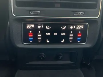 AUDI SQ8 TFSI quattro tiptronic PANO B&O VALCONA AHK