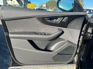 AUDI SQ8 4.0 TFSI quattro competition plus