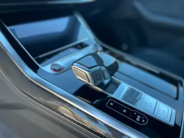 AUDI SQ8 4.0 TFSI quattro competition plus