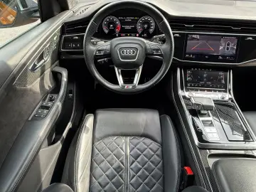 AUDI SQ8 4.0 TFSI quattro VOLLAUSTATTUNNG SONDERAUSST