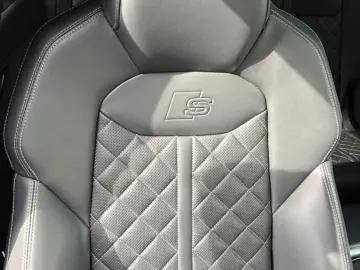 AUDI SQ8 4.0 TFSI quattro VOLLAUSTATTUNNG SONDERAUSST