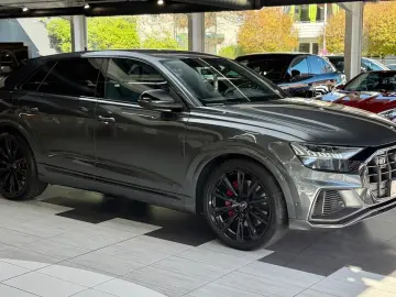 AUDI SQ8 4.0 TFSI qu. Head-Up B&O StHzg Massage 23