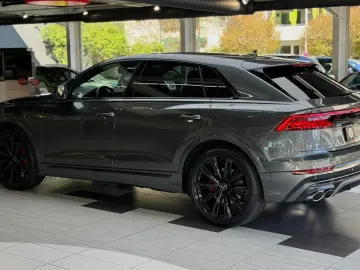 AUDI SQ8 4.0 TFSI qu. Head-Up B&O StHzg Massage 23