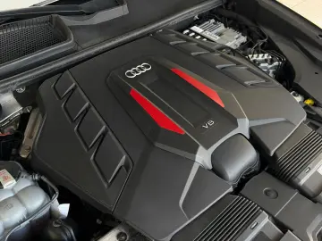 AUDI SQ8 4.0 TFSI qu. Head-Up B&O StHzg Massage 23