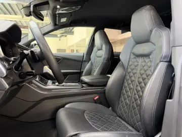 AUDI SQ8 4.0 TFSI qu. Head-Up B&O StHzg Massage 23