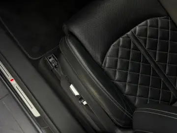 AUDI SQ8 4.0 TFSI qu. Head-Up B&O StHzg Massage 23