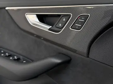 AUDI SQ8 4.0 TFSI qu. Head-Up B&O StHzg Massage 23