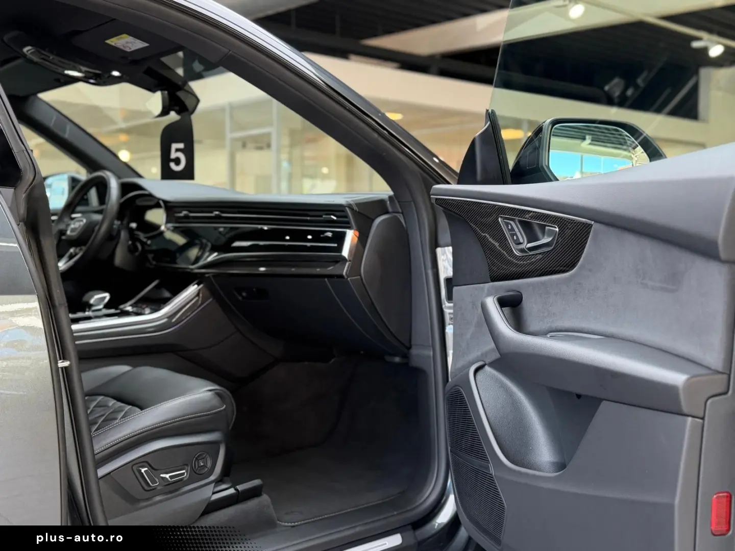 AUDI SQ8 4.0 TFSI qu. Head-Up B&O StHzg Massage 23