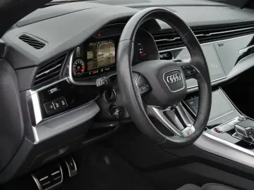 AUDI SQ8 TFSI AHK Air Nacht Stand B&O Pano Matrix HuD