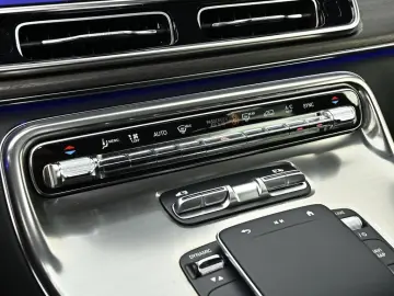MERCEDES-BENZ V 300 d EXCLUSIVE Lang AMG AHK Distr. &hellip;
