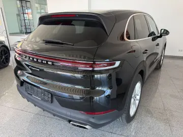 PORSCHE Cayenne  -Head Up- Panorama- ACC - AHK