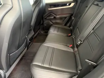 PORSCHE Cayenne  -Head Up- Panorama- ACC - AHK