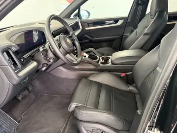 PORSCHE Cayenne  -Head Up- Panorama- ACC - AHK