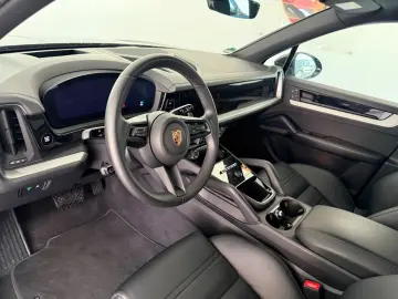 PORSCHE Cayenne  -Head Up- Panorama- ACC - AHK