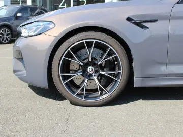 BMW M5 Limousine AHK  M Drivers P. Head-Up DAB