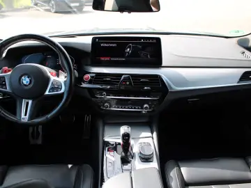 BMW M5 Limousine AHK  M Drivers P. Head-Up DAB