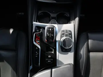 BMW M5 Limousine AHK  M Drivers P. Head-Up DAB