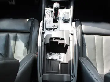 BMW M5 Limousine AHK  M Drivers P. Head-Up DAB