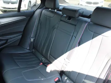 BMW M5 Limousine AHK  M Drivers P. Head-Up DAB