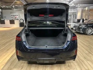 BMW i5 Limousine M60 xDrive PANO HEAD-UP 360 KAMERA