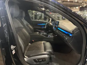 BMW i5 Limousine M60 xDrive PANO HEAD-UP 360 KAMERA