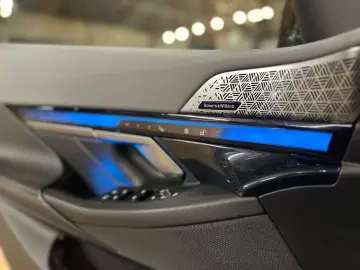 BMW i5 Limousine M60 xDrive PANO HEAD-UP 360 KAMERA
